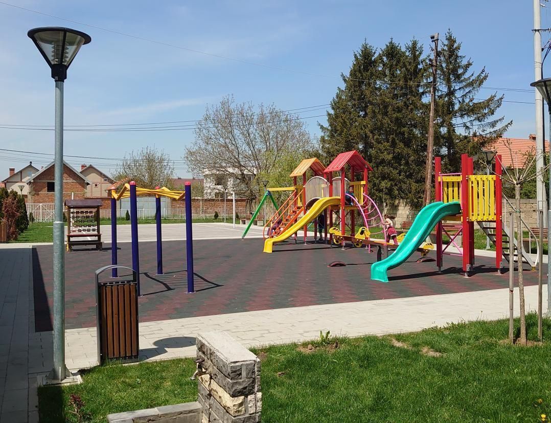 AVC Kosovo Bild Spielplatz AVC Kosovo Bild Spielplatz